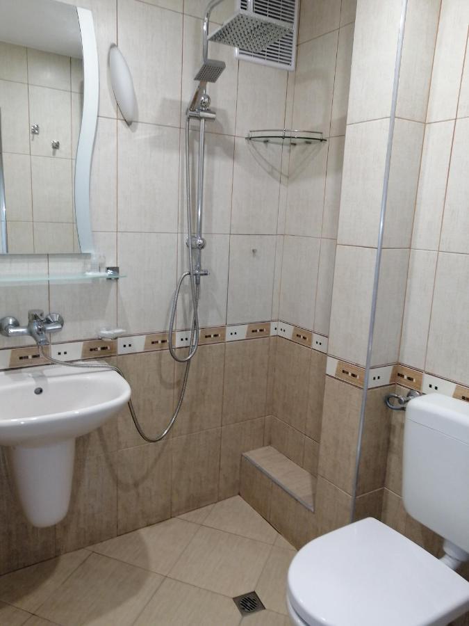Yanakiev'S Central Apartment Burgas Stad Buitenkant foto